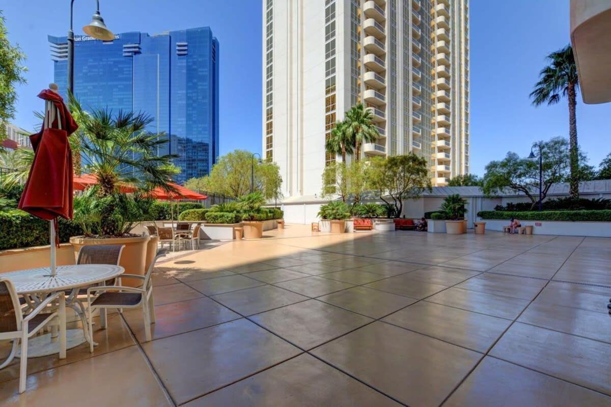 Mgm Signature-32-607 F1 Track & Strip View Balcony Las Vegas Eksteriør billede